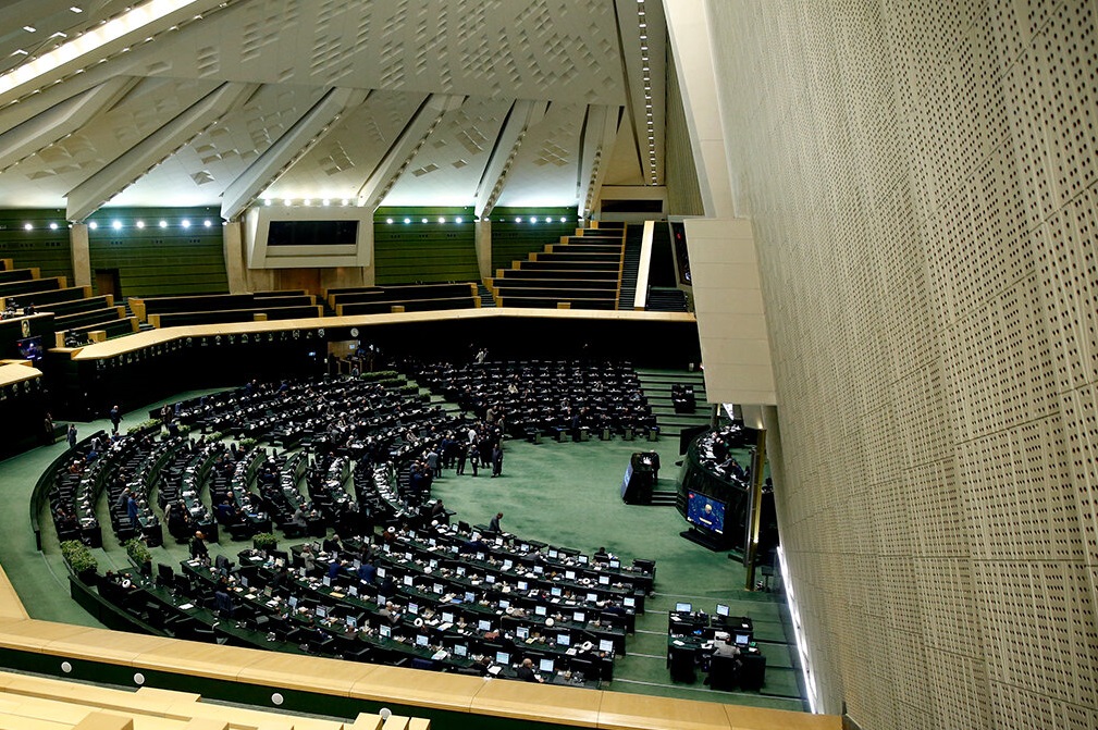  مجلس بررسی لایحه حجاب را به کمیسیون مشترک واگذار می‌کند